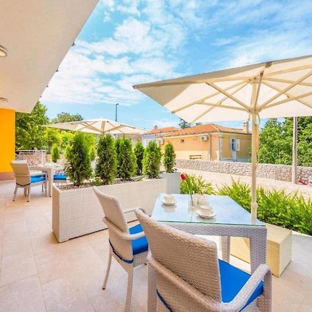 Adriatico Apartment Omisalj Ngoại thất bức ảnh
