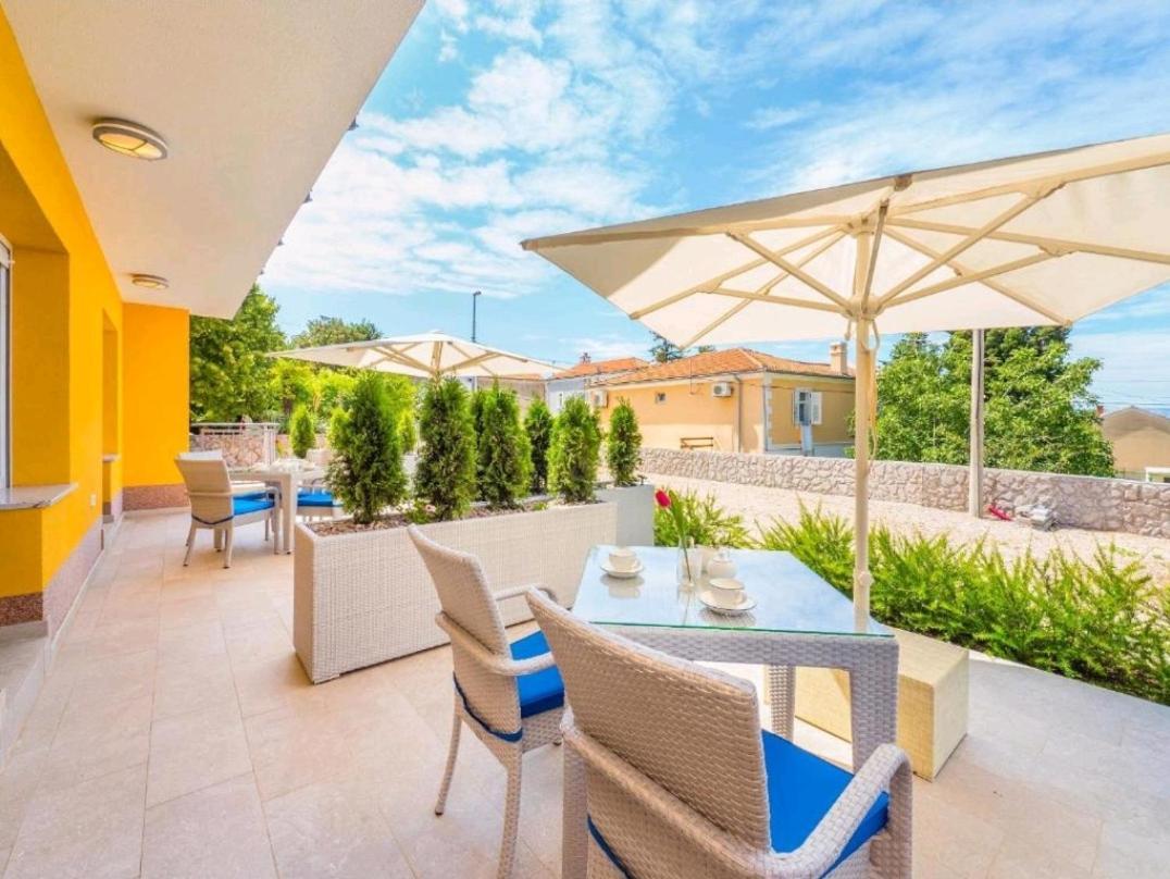 Adriatico Apartment Omisalj Ngoại thất bức ảnh