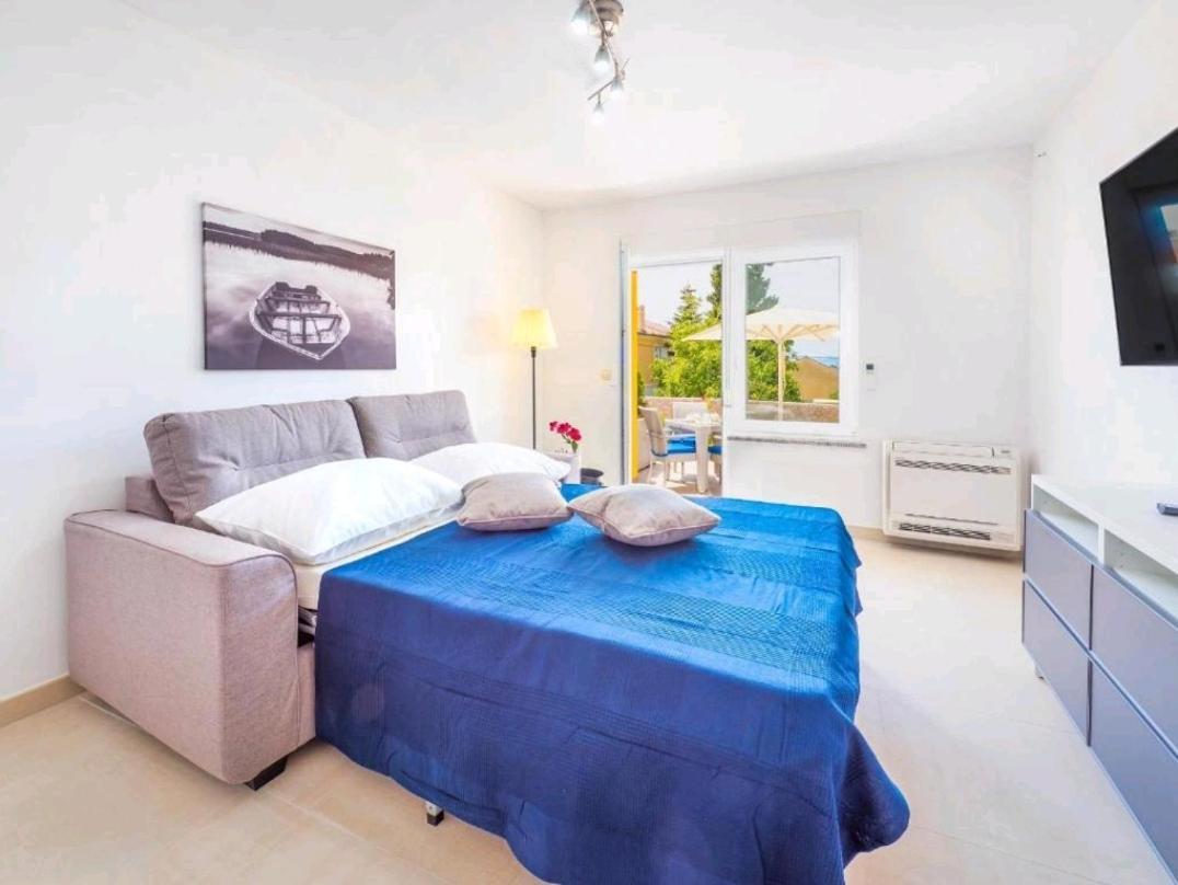 Adriatico Apartment Omisalj Ngoại thất bức ảnh