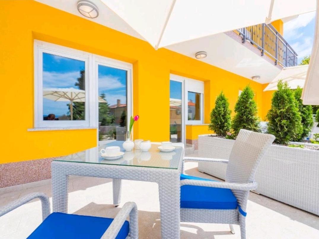 Adriatico Apartment Omisalj Ngoại thất bức ảnh