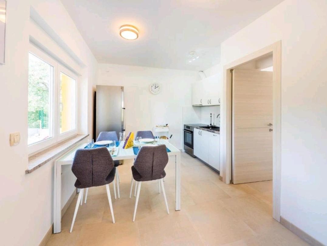 Adriatico Apartment Omisalj Ngoại thất bức ảnh